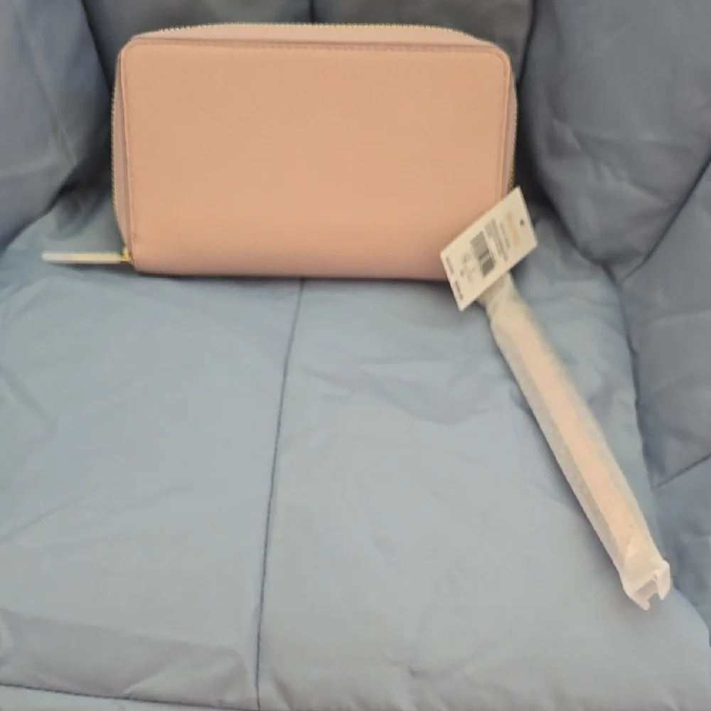 NWT Michael Kors Pink Jet Set Travel Wallet - Picture 2 of 4